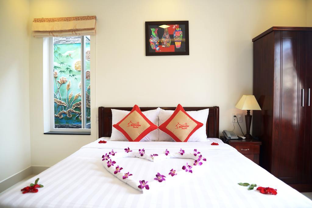 Nu Ni Homestay Хойан Экстерьер фото