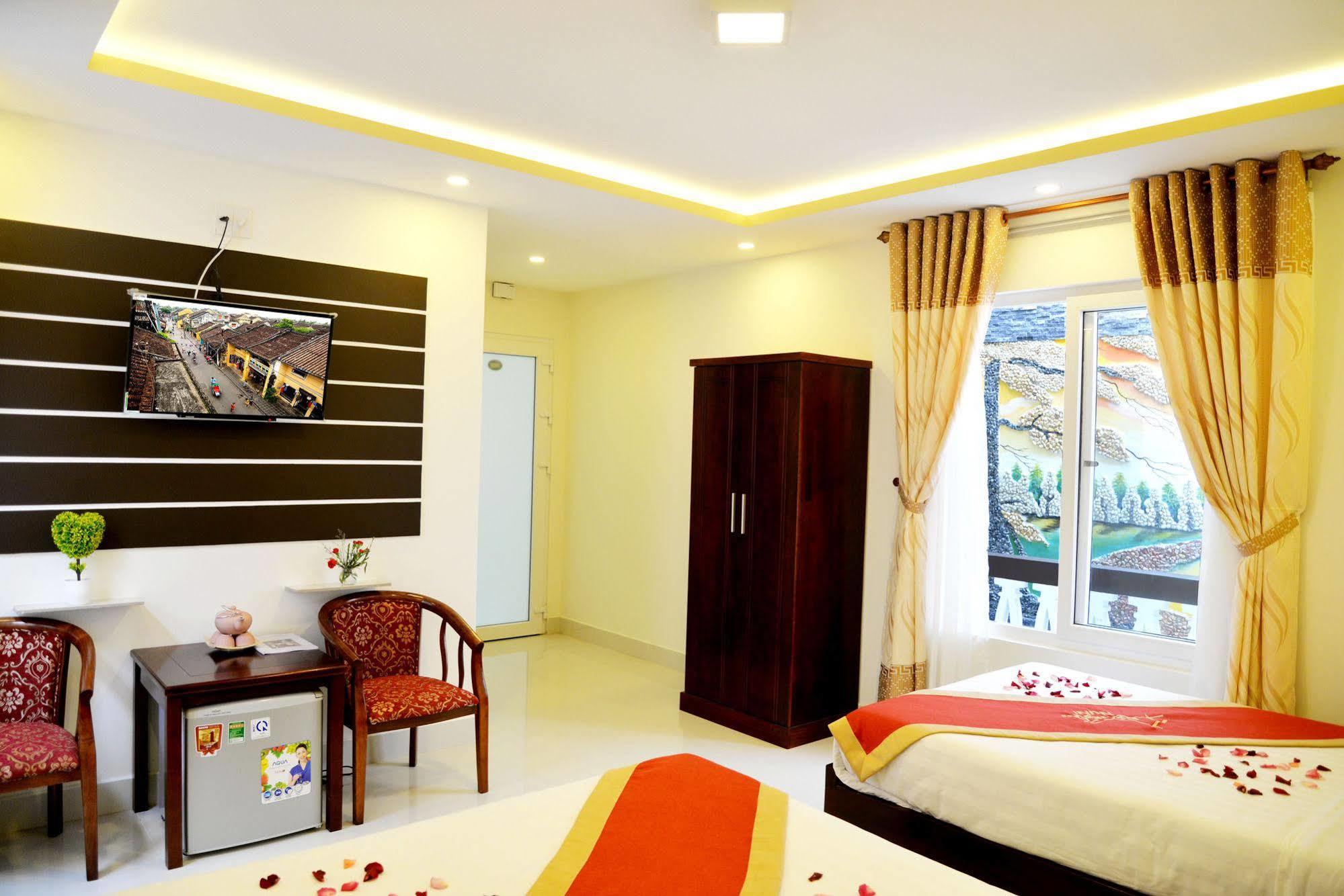 Nu Ni Homestay Хойан Экстерьер фото
